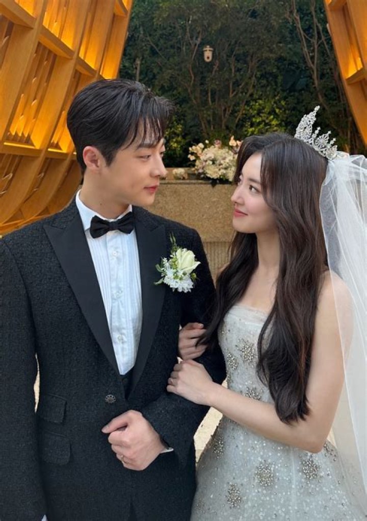 Bae In-hyuk Wiki, Bio, Age, Height, Girlfriend, Facts