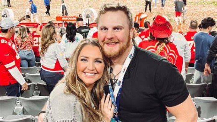 Cannon Smith (Collins Tuohy’s Husband) Bio, Age, Height, Wife, Football, Memphis, NFL and Net Worth