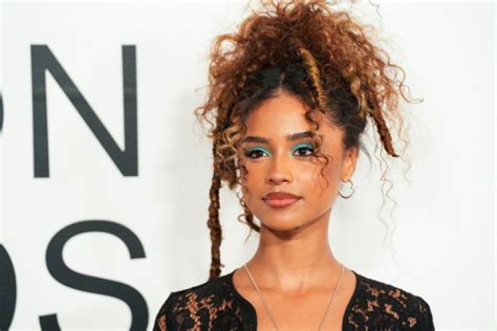 Cassandra Naud Age, Wiki, Biography, Boyfriend, Birthmark, Height, Net Worth, Instagram