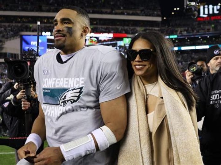Denzel Perryman Girlfriend Or Wife: American Football Linebacker Love Life Explored