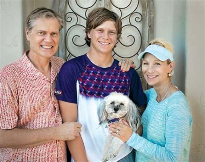 How Much Is The Net Worth Of Jenson Brooksby? Parents Girlfriend Details Of The Young Tennis Player