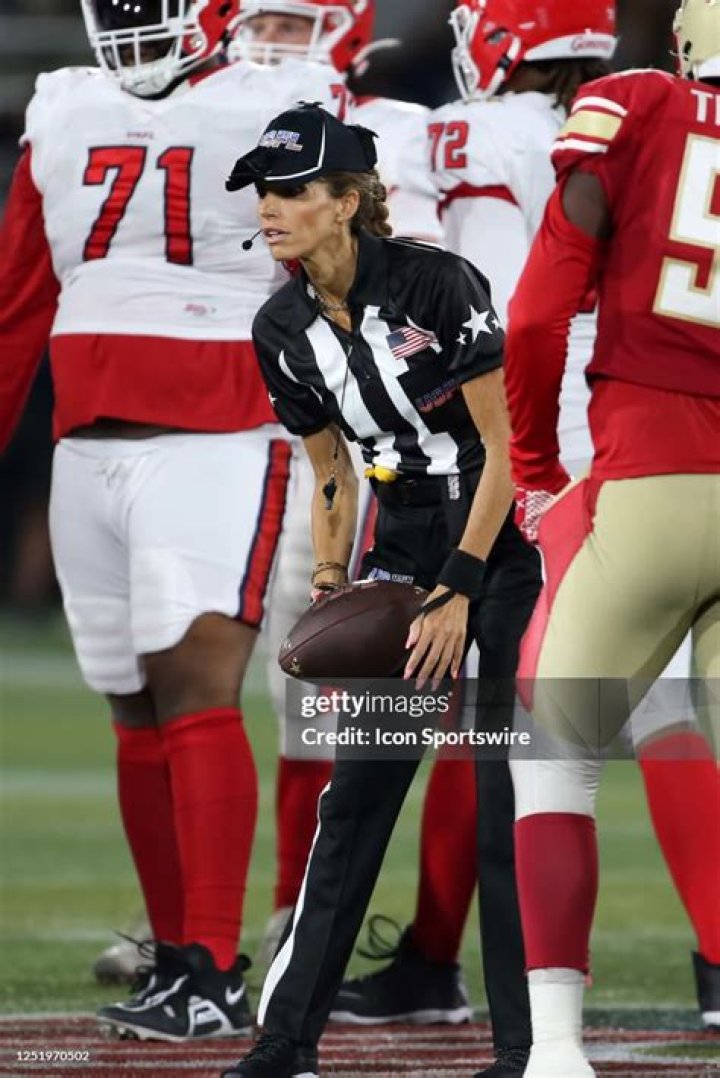 Who Is Amanda Sauer Referee? Age Wikipedia Husband and Instagram