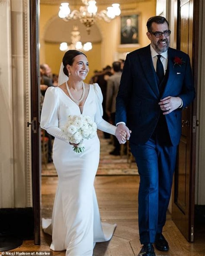 Who Is Richard Osman Wife? English Comedian Love Life Explored